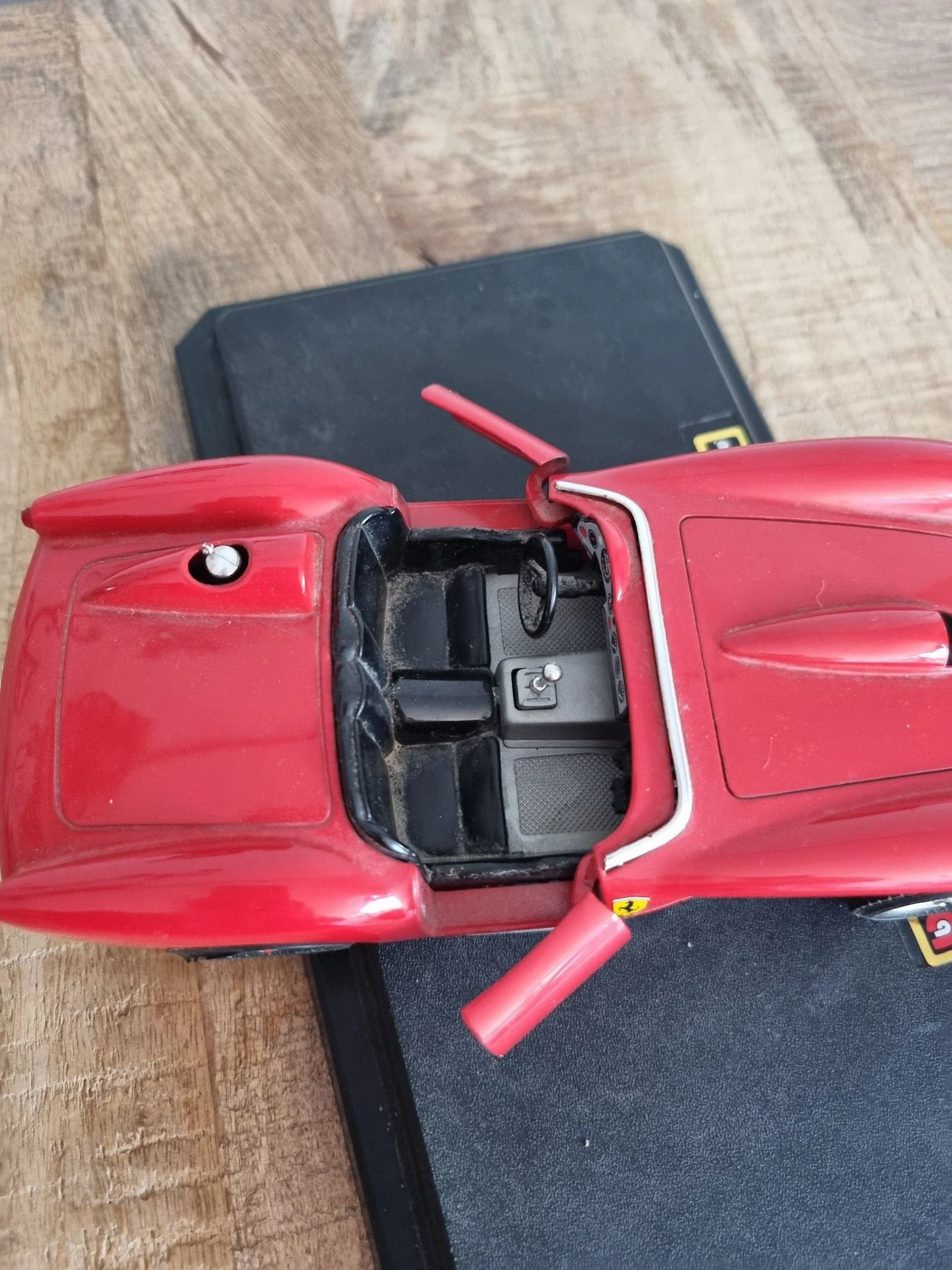 Miniatuurauto Bburago Ferrari 250 Testa Rossa (1957) - Schaal 1/24 – photo 5